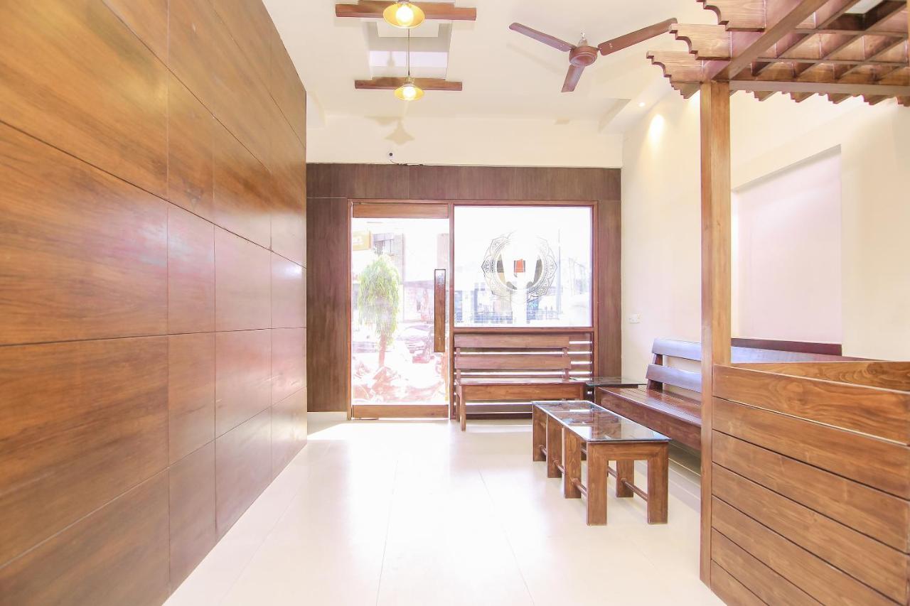 Hotel R B International Varanasi Exterior foto